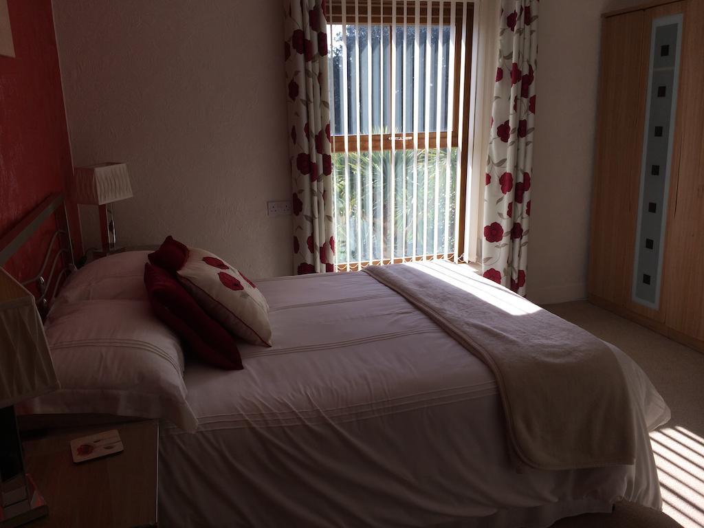 Carisbrooke House Guest House Сандаун Стая снимка