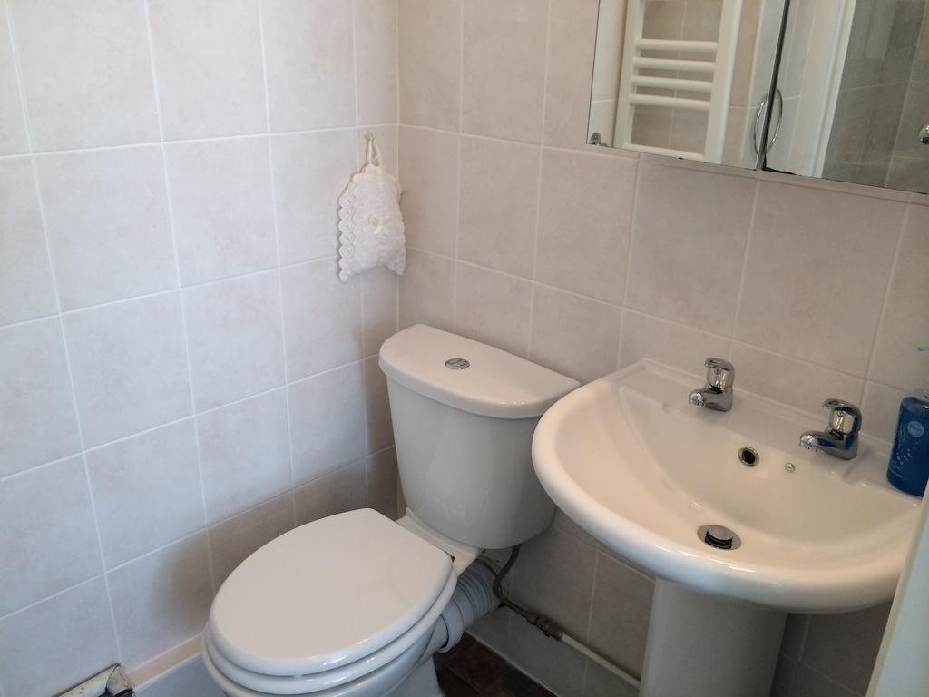 Carisbrooke House Guest House Сандаун Стая снимка